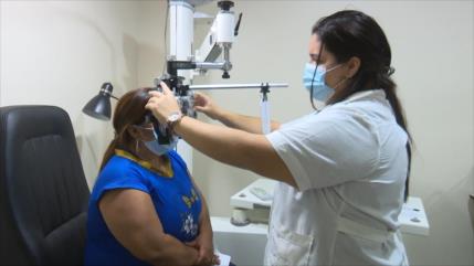 Clínica oftalmológica gratuita para adultos mayores en Honduras