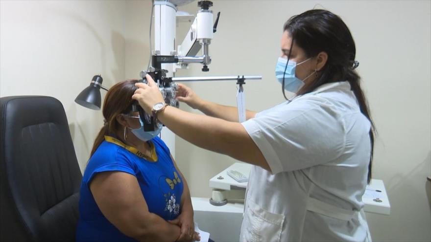 Clínica oftalmológica gratuita para adultos mayores en Honduras