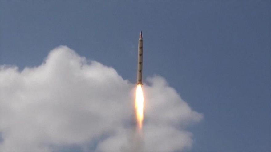Yemen dispara un misil balístico contra objetivos en los territorios ocupados palestinos.