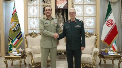 Comandantes: Irán y Pakistán, firmemente decididos a eliminar terrorismo