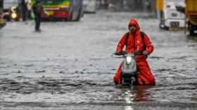 Lluvias intensas y caos urbano tras la monzón temprana en India