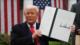Un tribunal de EE.UU. frena aranceles de Trump por excederse en poderes