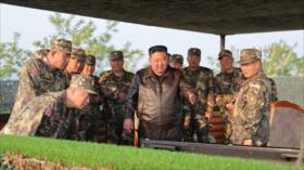 Fotos: Kim elogia capacidades de artillería del Ejército norcoreano