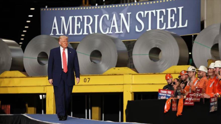El presidente de Estados Unidos, Donald Trump, en una planta de U. S. Steel en West Mifflin, Pensilvania. 30 de mayo de 2025. 
