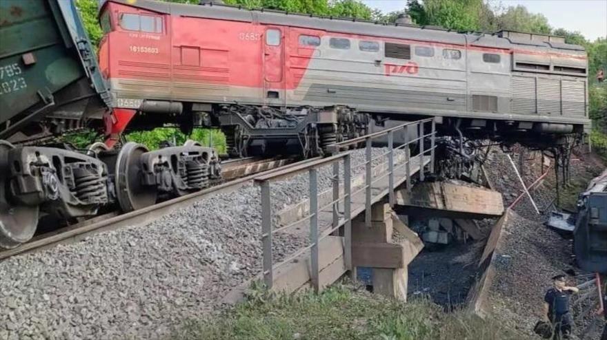 Tren descarrilado en región rusa de Briansk tras voladura de puente el 1 de junio de 2025. (Foto: Sputnik)
