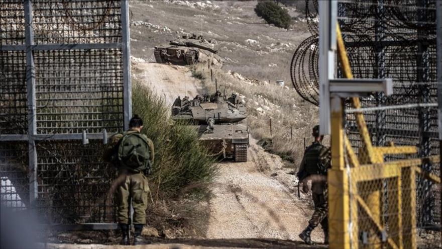 Militares israelíes patrullan la región de Majdal Shams en los altos del Golán sirios, 11 de diciembre de 2024.