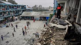 The Guardian: Israel ataca deliberadamente a civiles en escuelas de Gaza