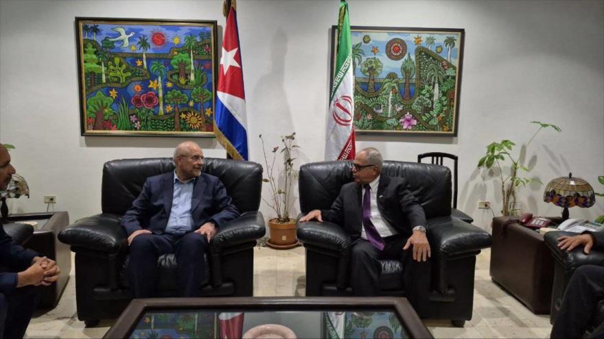 El jefe del Parlamento iraní, Mohamad Baqer Qalibaf, reunido con el secretario del Parlamento cubano, Homero Acosta Álvarez, La Habana, 3 de junio de 2025.