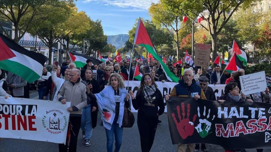 Se manifiestan en apoyo a Gaza en las calles de Valencia, España. (Foto: Radio France)