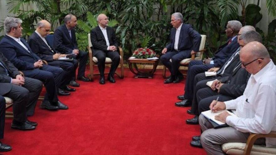 El presidente del Parlamento de Irán, Mohamad Baqer Qalibaf, y el presidente de Cuba, Miguel Díaz-Canel, se reúnen en La Habana, 3 de junio de 2025.