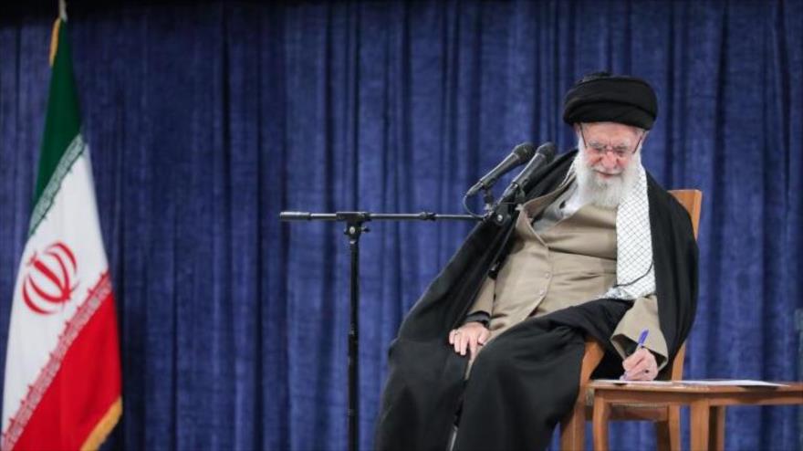 El Líder de la Revolución Islámica, el ayatolá Seyed Ali Jamenei. 