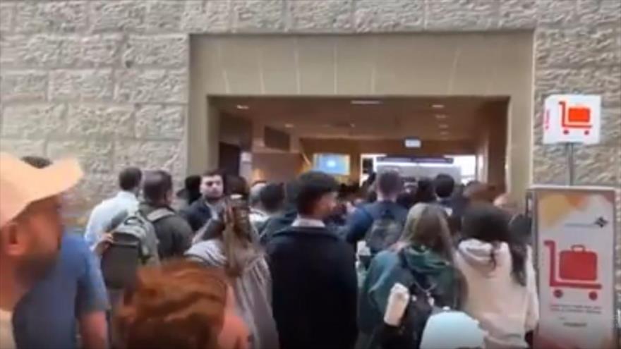 Pánico en el aeropuerto de Ben Gurión, en Tel Aviv, tras un ataque con misiles de Yemen.