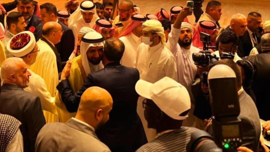El jefe de la Organización del Hach y la Peregrinación de Irán, Alireza Bayat, recibe el prestigioso premio Labaytum de Arabia Saudí por sus servicios excepcionales a los peregrinos durante el Hach de 2025.