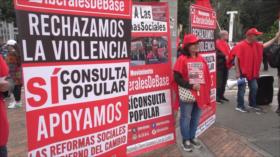 Colombianos se manifiestan en apoyo a reformas sociales