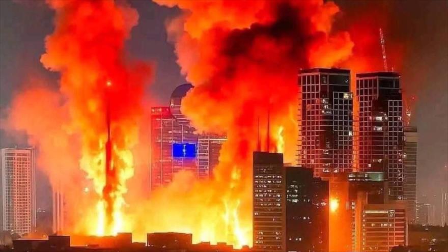 Misiles iraníes golpean objetivos israelíes en Tel Aviv, 13 de junio de 2025.