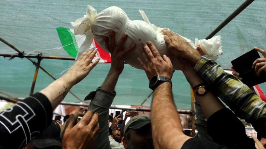 Funeral de un bebé asesinado en un ataque israelí en Teherán, capital iraní, 19 de junio de 2025.