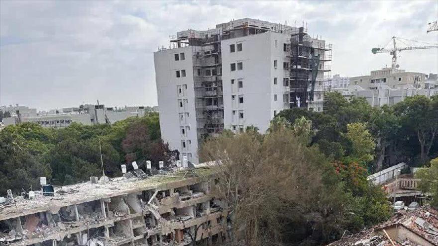 La destrucción causada por el impacto de un misil iraní en Tel Aviv, 21 de junio de 2025.