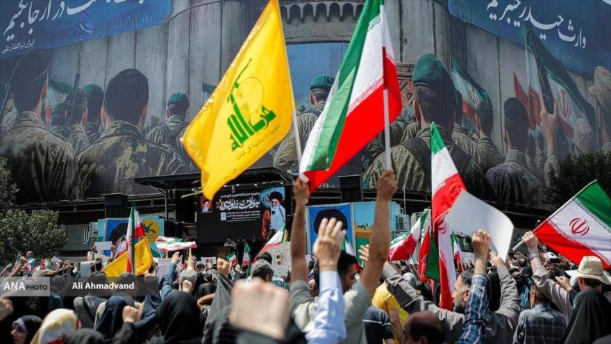 Iraníes expresan su apoyo al país en una marcha en Teherán, la capital, celebrada para protestar contra la agresión militar de EE.UU., 22 de junio de 2025.