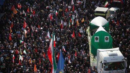 Una bofetada de masas: Pueblo iraní responde con firmeza a Israel y EEUU