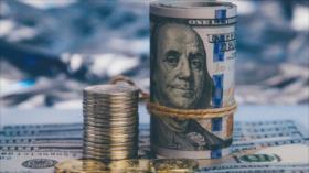 Trump está hundiendo el dólar por tres razones; aquí se explican