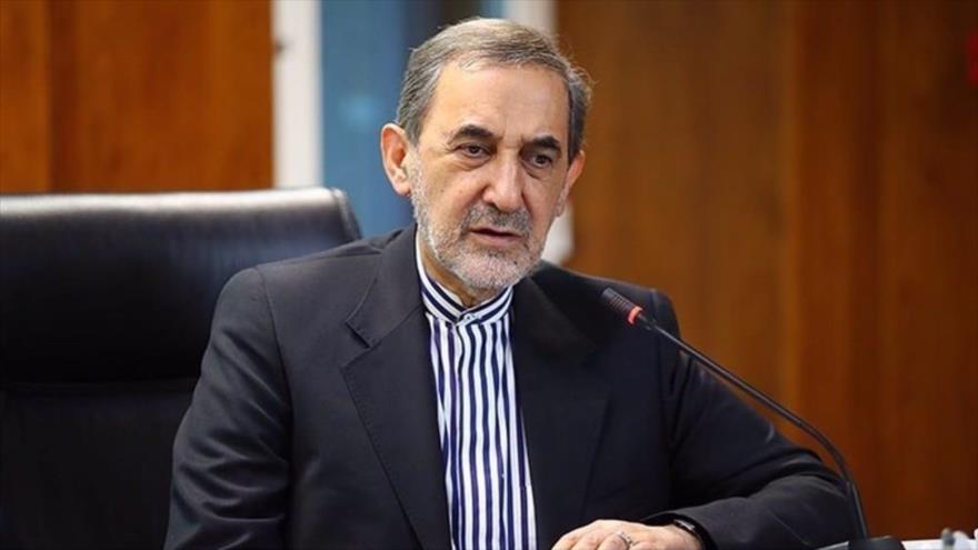 Ali Akbar Velayati, asesor político del Líder de la Revolución Islámica de Irán.