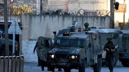 Israel asesina a un palestino y deja heridos en redada en Nablus