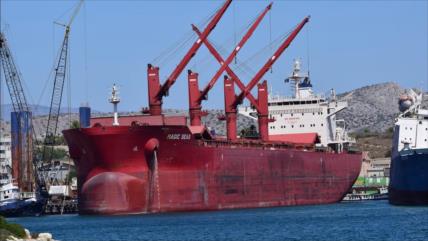 Yemen ataca buque vinculado a Israel con drones submarinos y misiles 
