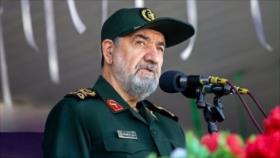 Asesor del Líder de Irán urge a las FFAA a mantener dedos en gatillo