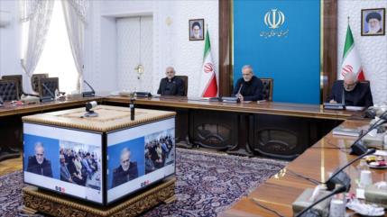 Pezeshkian inaugura la mayor planta de energía solar de Irán