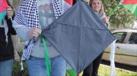 Elevando cometas al cielo, chilenos desean liberación de Palestina 