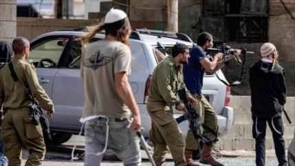 Olmert: Colonos cometen crímenes de guerra diarios en Cisjordania