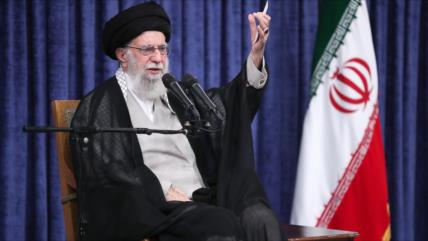 Líder: El pueblo de Irán logró una gran hazaña en la reciente guerra de 12 días