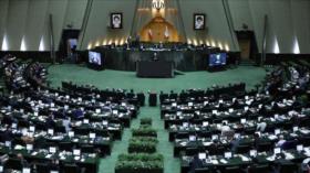 Parlamento iraní rechaza diálogos con EEUU sin condiciones previas