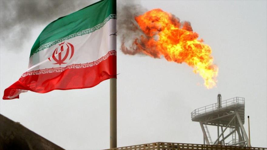 Informe: Reimposición de sanciones no afectará envíos de crudo iraní