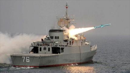 Irán y Rusia desafían amenazas con gran maniobra naval en mar Caspio