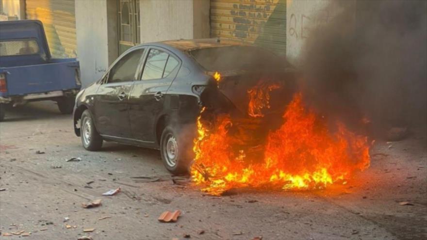 Las consecuencias de un ataque con un dron israelí contra una motocicleta en el distrito de Bint Jbeil, del Líbano, 28 de julio de 2025.