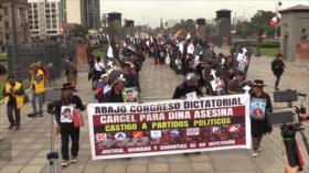 Peruanos exigen justicia y no más corrupción durante Fiestas Patrias
