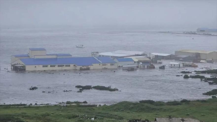 Las primeras olas del tsunami habrían impactado la costa rusa cerca de Severo-Kurilsk, luego de un sismo que azotó la península rusa de Kamchatka, 30 de julio de 2025.