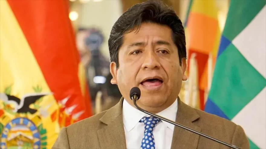 El viceministro de Exteriores boliviano, Elmer Catarina, en conferencia de prensa, el 29 de julio de 2025. (Foto: Instantáneas)
