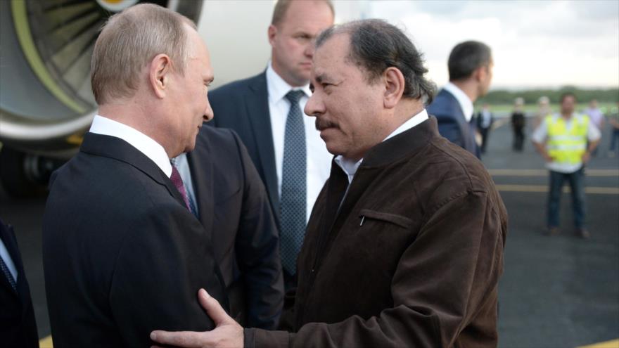 El presidente de Rusia, Vladímir Putin, y su homólogo nicaragüense, Daniel Ortega.
