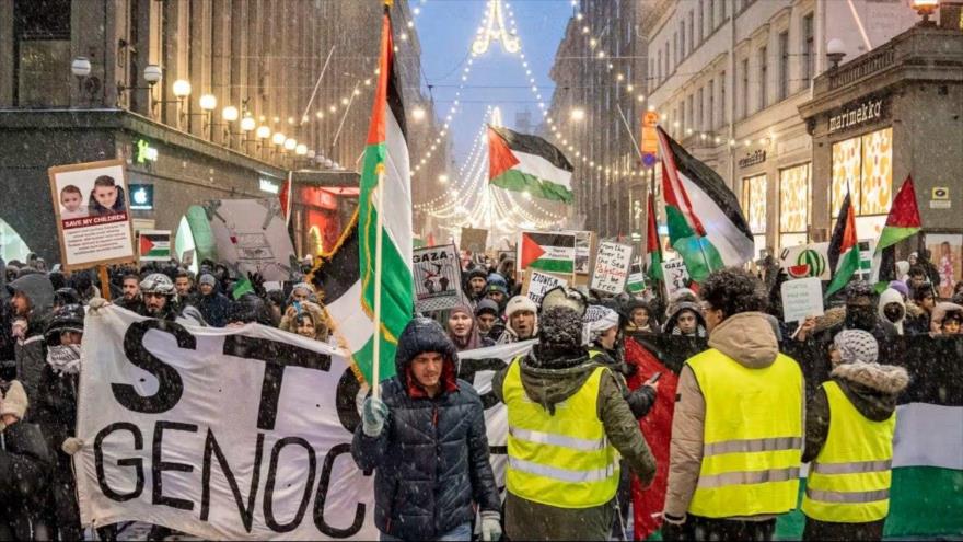 Finlandeses piden el cese del genocidio israelí en Gaza durante una protesta propalestina en Helsinki, la capital, noviembre de 2023. (Foto: Yle)