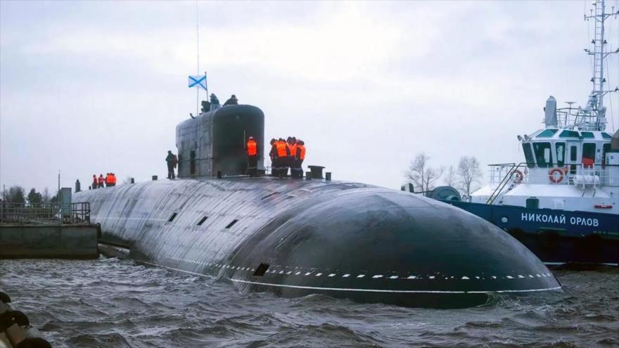 El submarino ruso ‘Kniaz Pozharski’ durante la ceremonia de puesta en servicio.