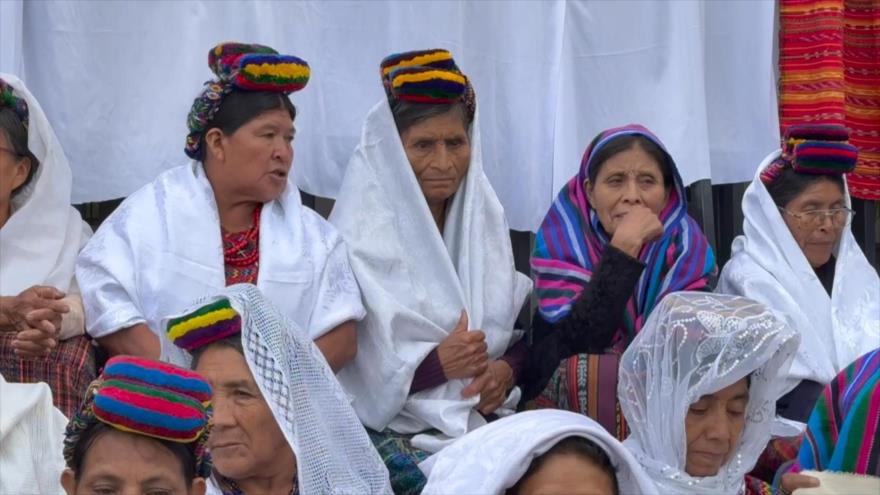 Mujeres indigenas exigen proteger sus textiles ancestrales | Minidocu