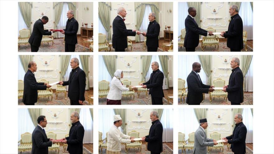 El presidente iraní, Masud Pezeshkian, recibe cartas credenciales de los nuevos embajadores de varios países, 10 de agosto de 2025. (Foto: President.ir)