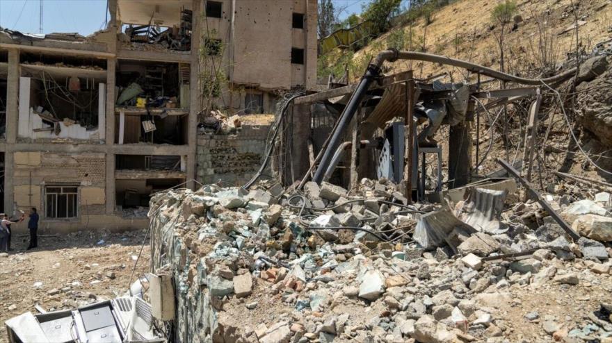 Uno de los edificios destruidos en el complejo penitenciario de Evin en Teherán tras un ataque israelí llevado a cabo el 23 de junio de 2025.
