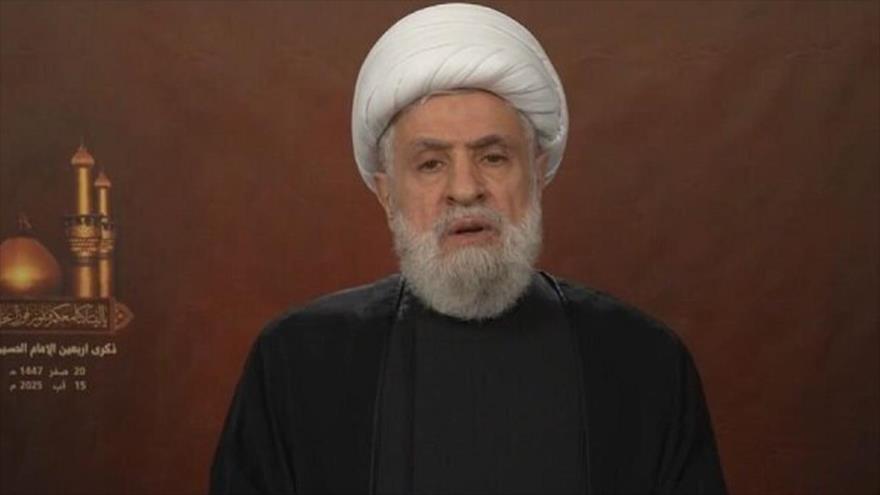 El líder de Hezbolá, sheij Naim Qasem, ofrece discurso con motivo de Arbaín, 15 de agosto de 2025.