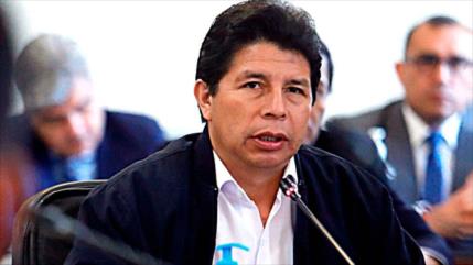Pedro Castillo refuerza presencia para elecciones peruanas de 2026 