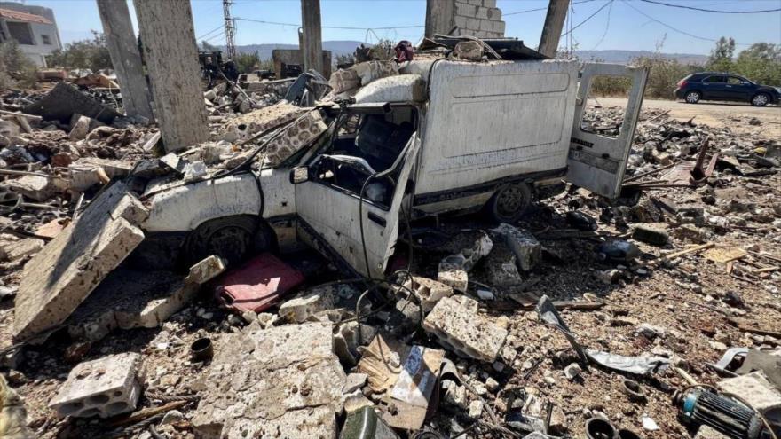 Daños tras un ataque aéreo israelí en la ciudad de Deir Seryan en el distrito de Marjayoun, sur del Líbano, 07 de agosto de 2025. 