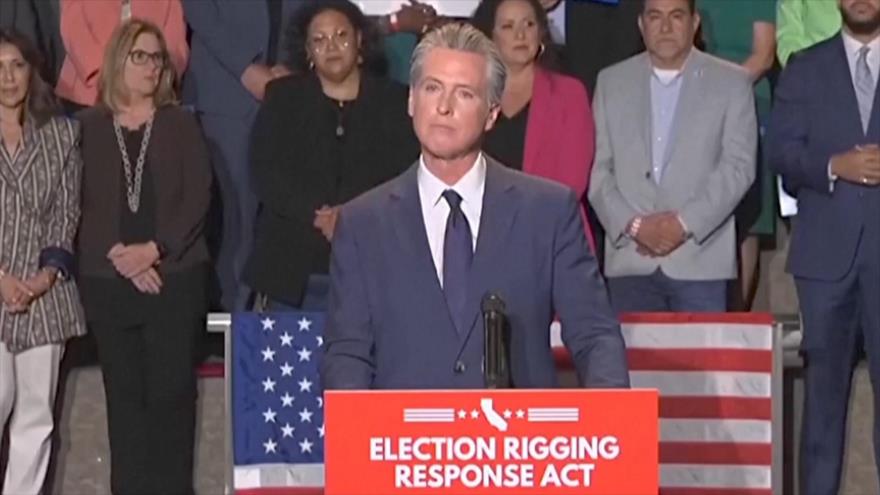 Trump continúa atacando a California