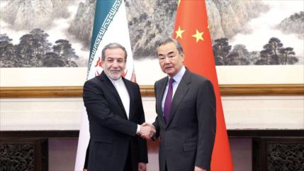 Irán insiste en reforzar cooperación con China como “socio estratégico”